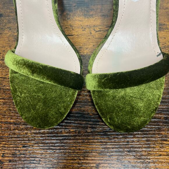 Olive Green Velvet Ankle Strap Stiletto Heels Sz 10 Holiday Event Party Cocktail - Picture 3 of 9